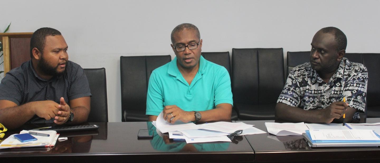 From left, FRC Secretariat Mr. Whitmon Tabiru, FRC Chair Hon. Peter Kenilorea Jr and Hon. Sammy Galokale of the Parliamentary Environment and Conservation Committee debrief at the Paul Tovua Complex before their departure to Tahiti.