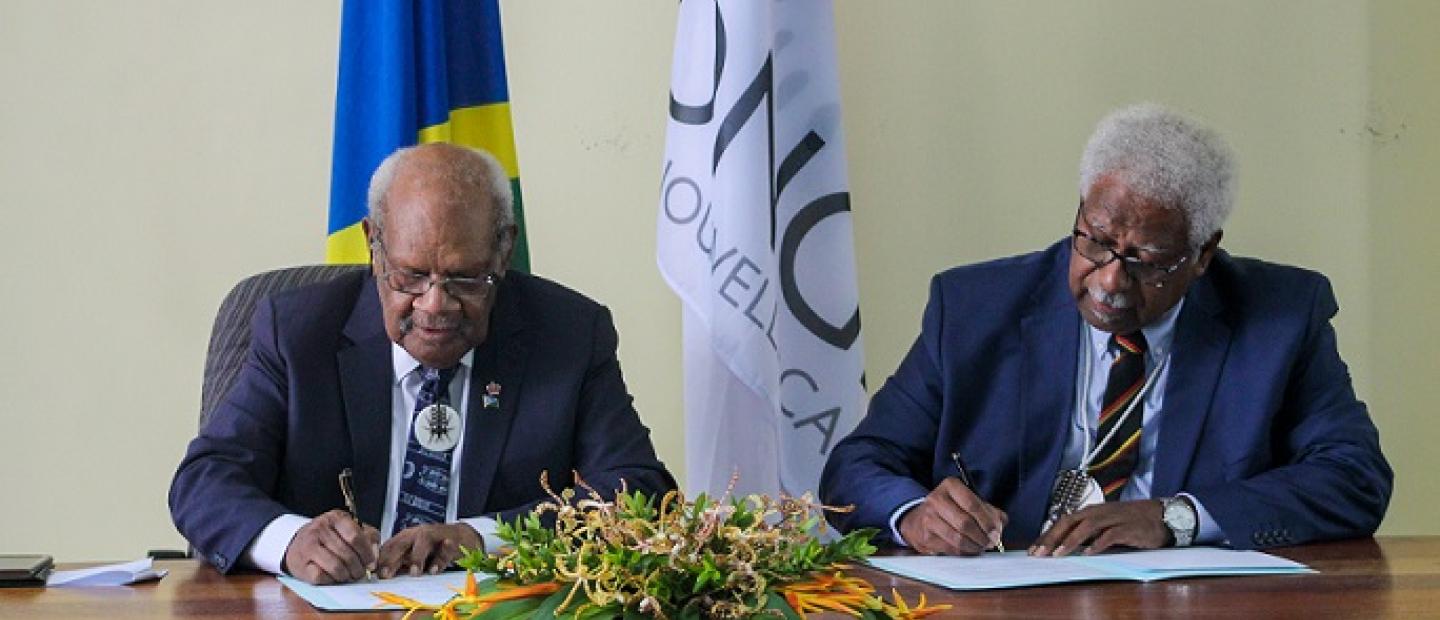 The President of the Congress of New Caledonia the Hon. Roch Wamytan and the Speaker of National Parliament Hon Patteson Oti signed a Memorandum of Understanding (MOU) on Inter-Parliamentary Partnership.